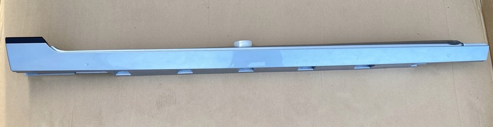 фото №1, Gd passat b8 lb7s планка порогова права 3g0853858 оригінальна