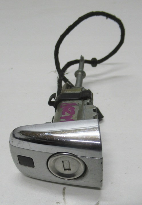 фото №1, Mercedes w208 вставка ручка дверь