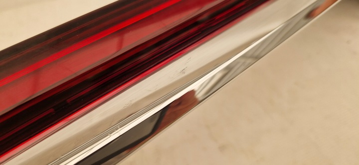 фото №6, Audi a8 d5 накладка крышки зад oled matrix