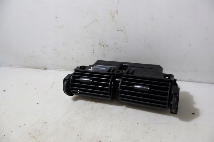 фото №1, Решітка повітропровід середня mercedes c клас w203