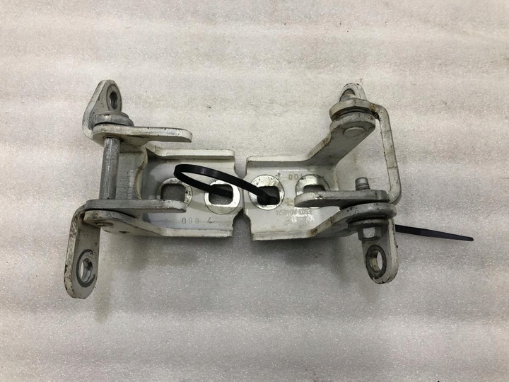 фото №1, Петли дверь левый зад opel insignia a z40r