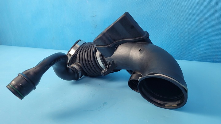 фото №8, Bmw 5' g31 540d xdrive 18r шланг воздуха з резонатор 8571706