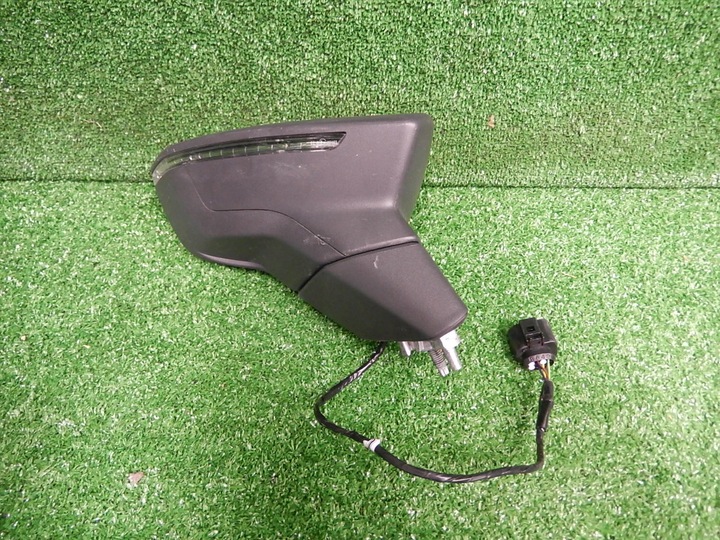 фото №1, Зеркало правые seat arona 5 pin