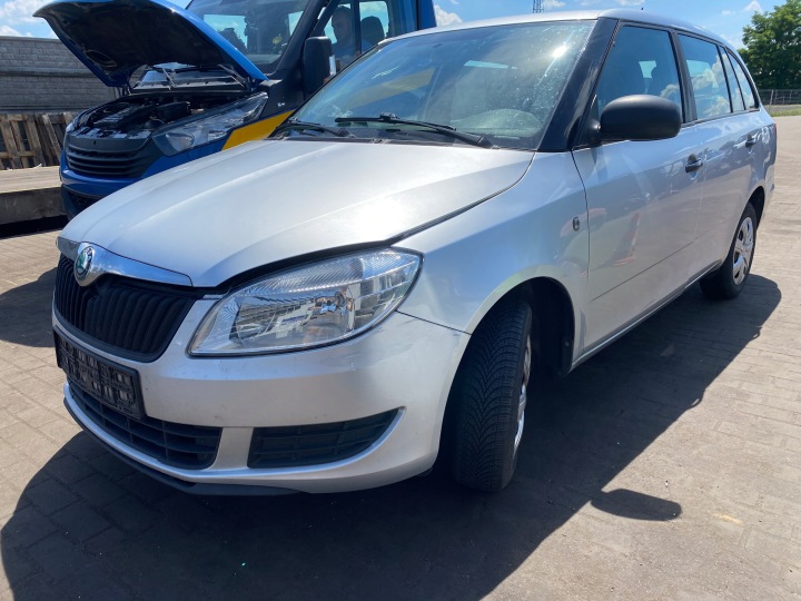 фото №9, Бампер задній skoda fabia ii 2 fl універсал 11-15 код фарби la7w