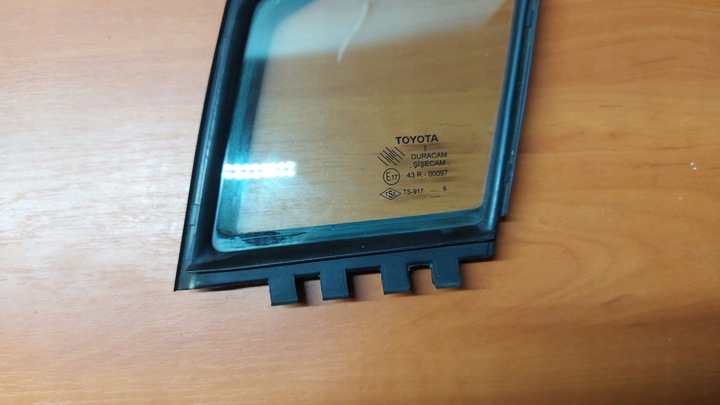 фото №3, Стекло треугольник левая левый перед toyota corolla verso ii 04-