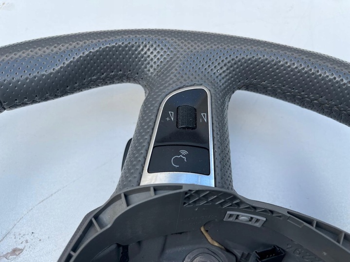 фото №8, Audi a6 c6 rs руль лепестки 4e0419091db