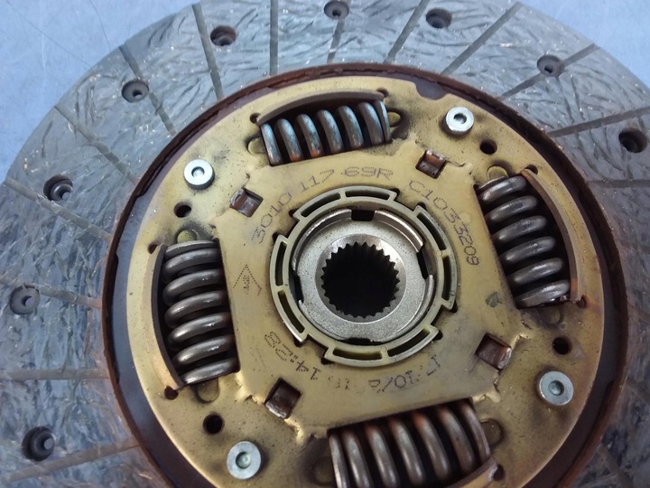 фото №4, Dacia duster i 1.6 сцепление колесо маховики