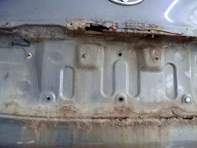 фото №3, Land cruiser 120 04r крышка з стекло