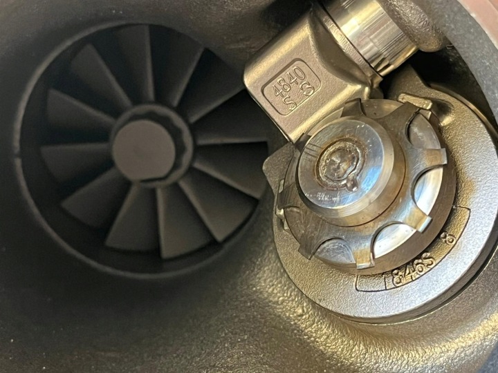 фото №9, Турбонагнетатель bmw g11 g12 760i m760 lix 8657717 18559700016 новая
