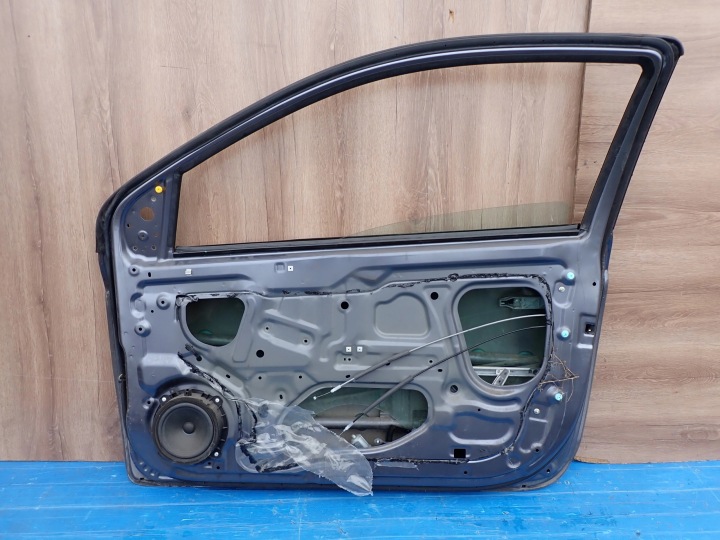 фото №9, Hyundai i20 09-12 двері праві 2e