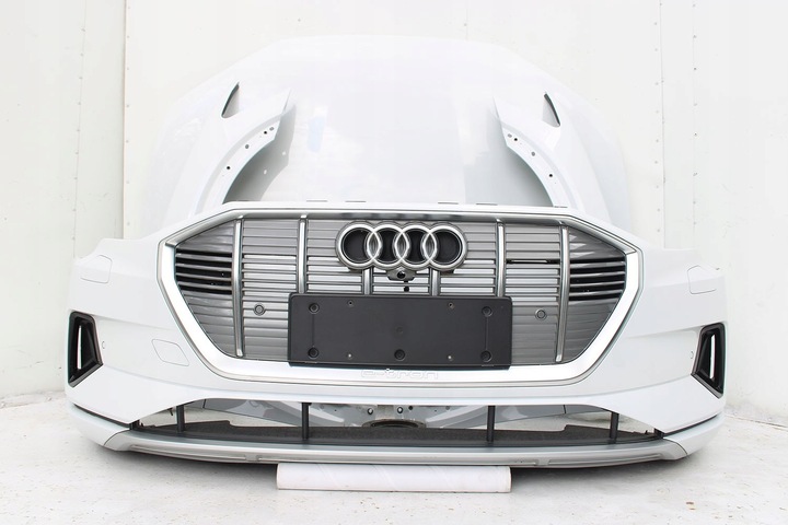 фото №12, Audi e tron перед matrix капот крылья бампер pas переднее лампы усилитель