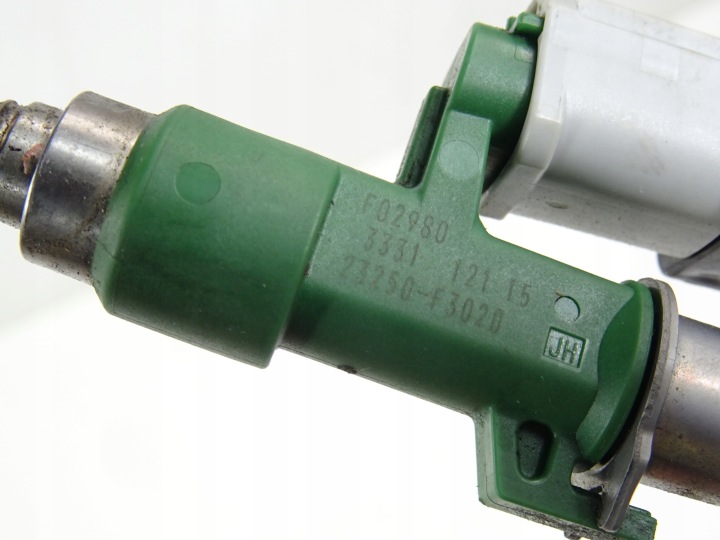 фото №9, Yaris iv 1.5 гибрид топливная рейка форсунки 23250-f3020 82817-0dc00 2020r
