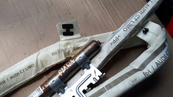 фото №5, S6 c7 a6 шторка правая перед sedan 4g5880742c