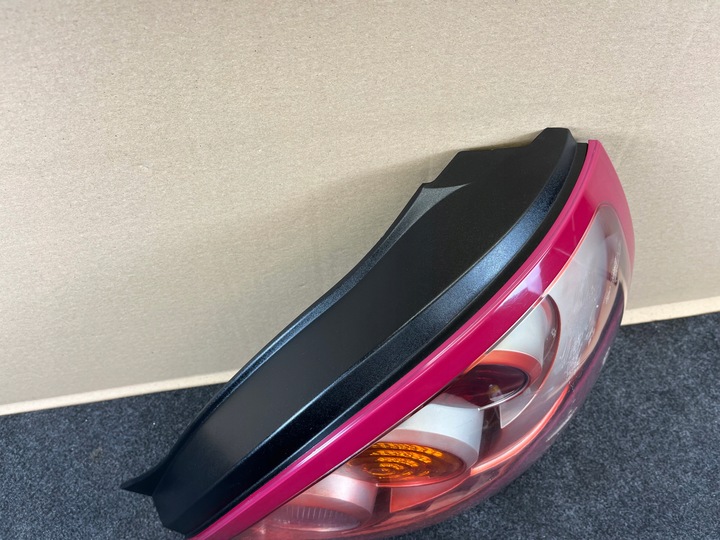 фото №13, Nissan almera n16 рестайлінг лампа права зад задня оригінальний номер hella європа