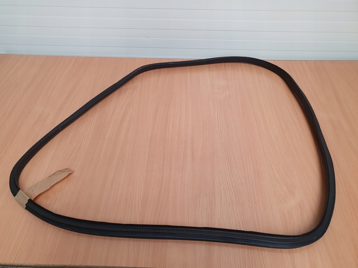 фото №10, Прокладка кузовна ніша двері megane iv hb