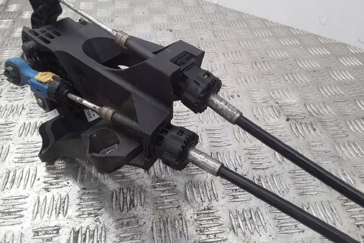 фото №12, Механізм зміни коробки передач toyota verso _r2_ 335300f020 2.0l дизель 91kw