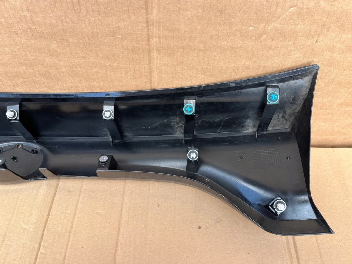 фото №10, Toyota yaris iv накладка кришки багажника зад задня 76801-k0010