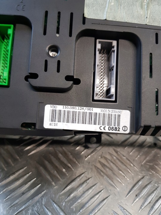 фото №13, Спидометр 4b0920933g audi a6 c5 2.5d европа