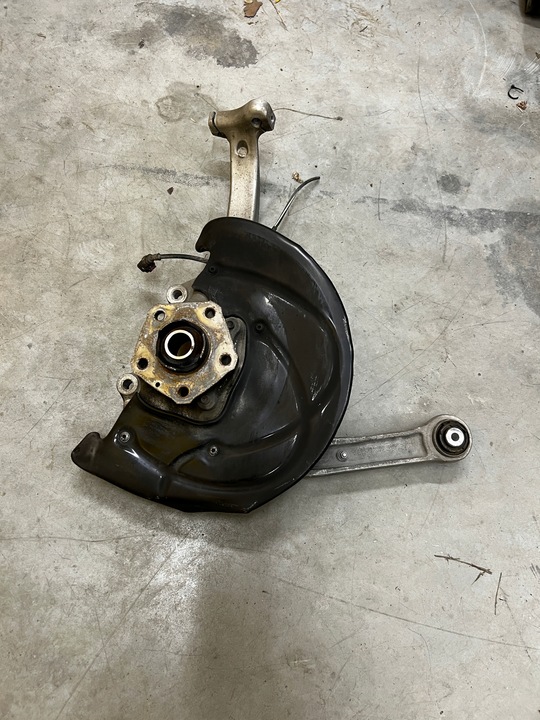 фото №1, Поворотный кулак ступица рычаг перед правый audi sq7 q7 4m