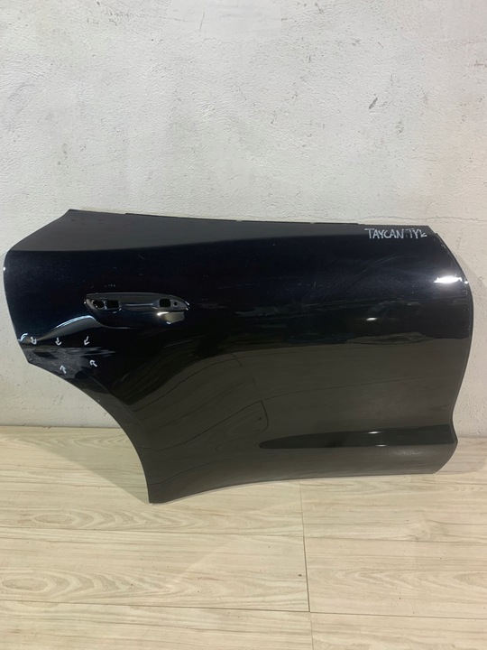 фото №1, Porsche taycan 9j1 двері праві зад