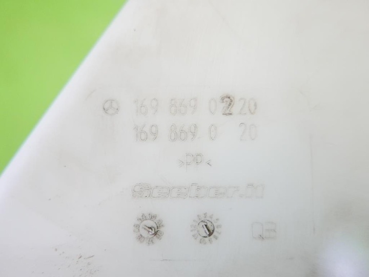 фото №9, Бачок склоомивача mercedes w245 b180 05-08