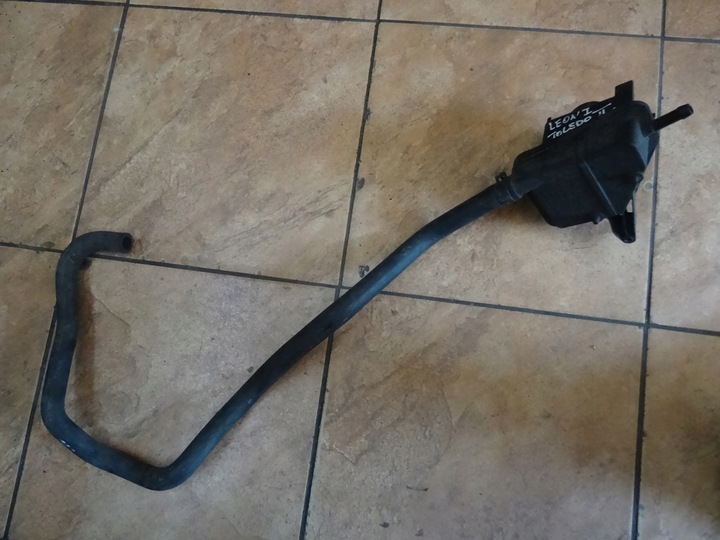 фото №1, Leon i toledo ii golf iv бачок усилителя 1j0422371