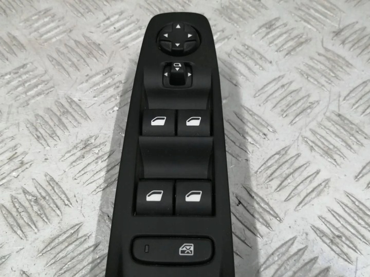 фото №2, Панель скло лівий перед opel grandland x 2017-