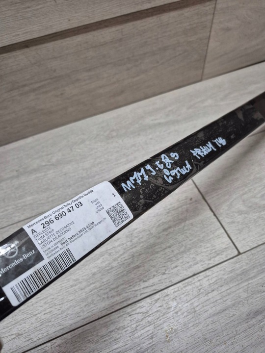 фото №6, 11779. mercedes eqs планка дверь правый зад a2966904903