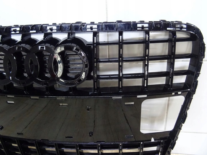 фото №12, Audi q7 4l 2008 з спереди маскировочная накладка / решётка радиатора / решётка верхняя радиатор