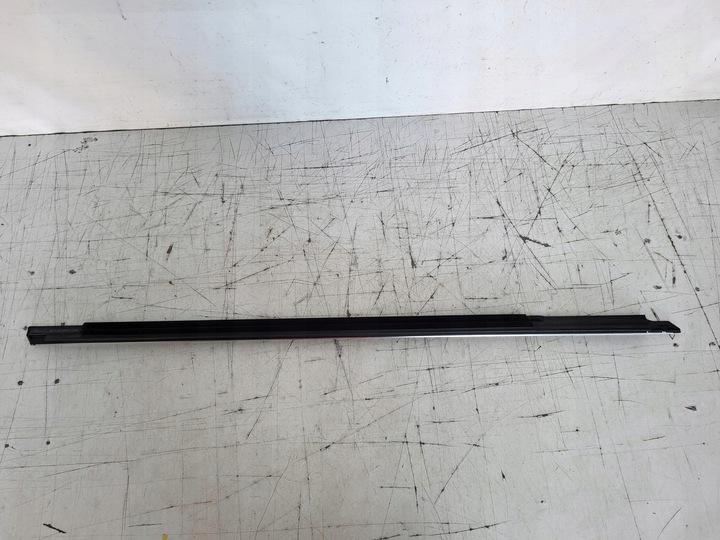 фото №5, Mercedes c-klasa 206 планка накладка ліва перед