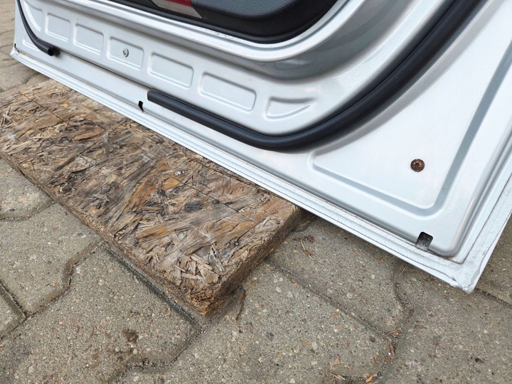 фото №13, Mercedes w169 дверь правые передние хром org. лак 761 состояние bdb bez ржавчина