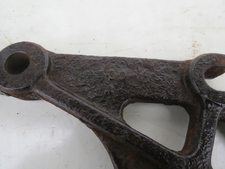 фото №10, Кронштейн кріплення фільтра повітря лівий/правий перед scania 124 420 1333733