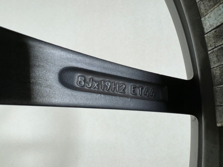 фото №13, Диск vw passat 3g0 b8 pretoria r-line 8x19 et44 алюминиевый диск оригинальная