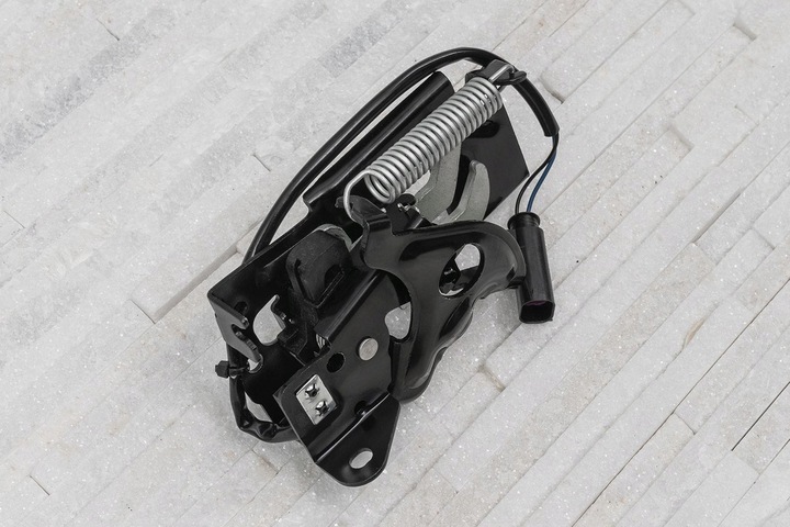 фото №8, Замок крышки двигателя 51237242548 bmw seria 2 f23