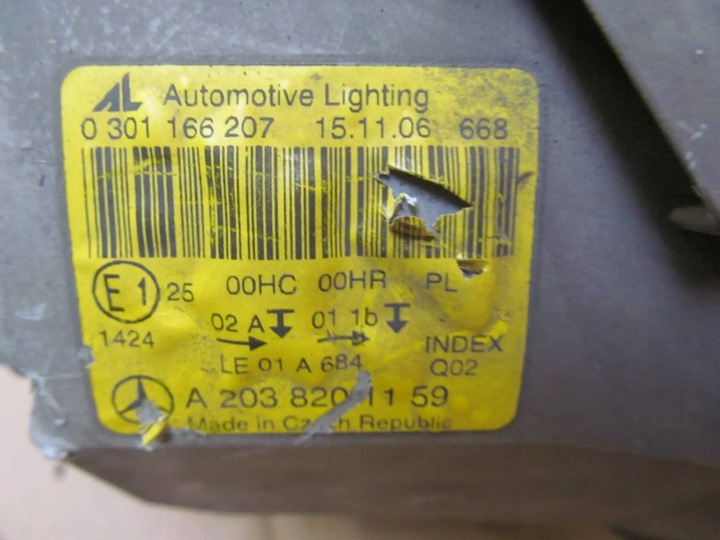 фото №16, Mercedes w203 рестайлинг 04-07 фара лампа левый перед передняя левая c410