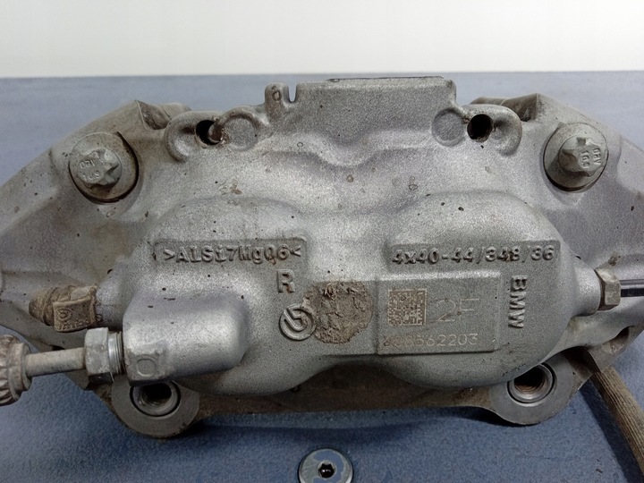 фото №4, Bmw g11 g12 g30 супорт перед правий 4x40-44/348/36