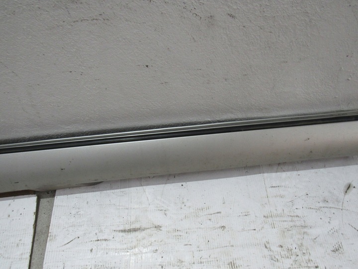 фото №4, Планка порогова права avensis t25 1c0