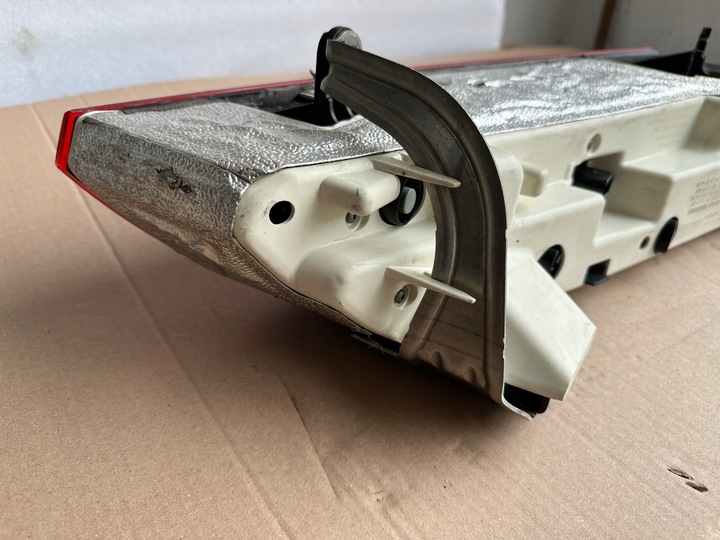 фото №8, Audi r8 4s0 15- европа 4s0945096b лампа задняя правые зад