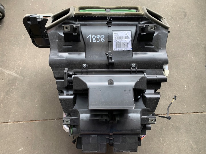 фото №1, Renault megane iv отопитель воздуходувка kpl 272700642r