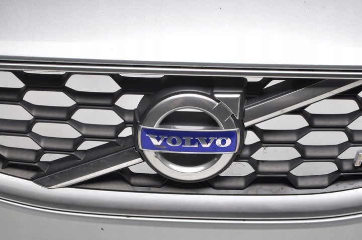 фото №9, Volvo c30 бампер перед переднє рестайлінг pod омивачі галоген
