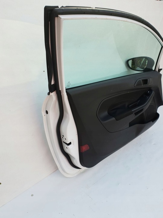 фото №8, Ford fiesta mk7 рестайлинг дверь левый перед 3d