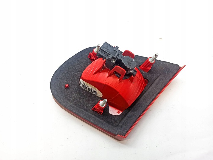 фото №9, Volkswagen eos 2010 левая сторона лампы задней крышки багажника