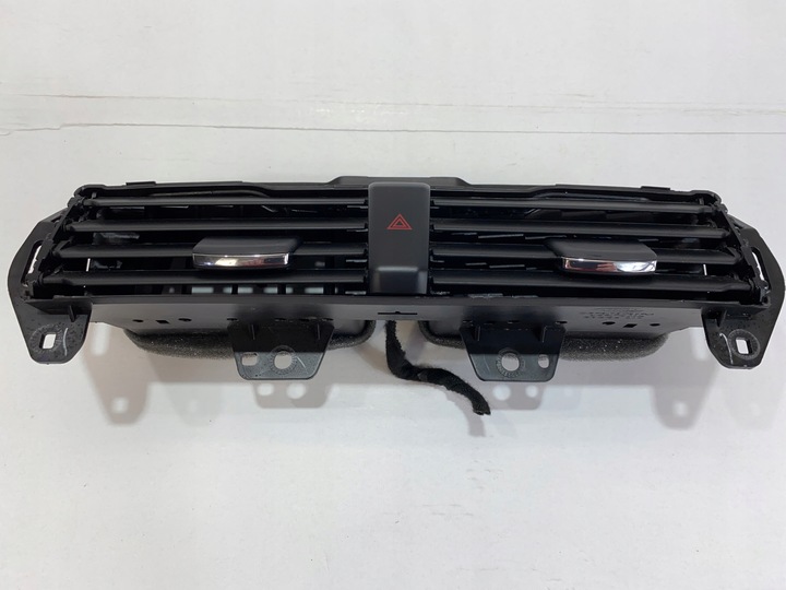 фото №1, Mondeo mk5 решётка воздуховод средняя ds73-19k617-a