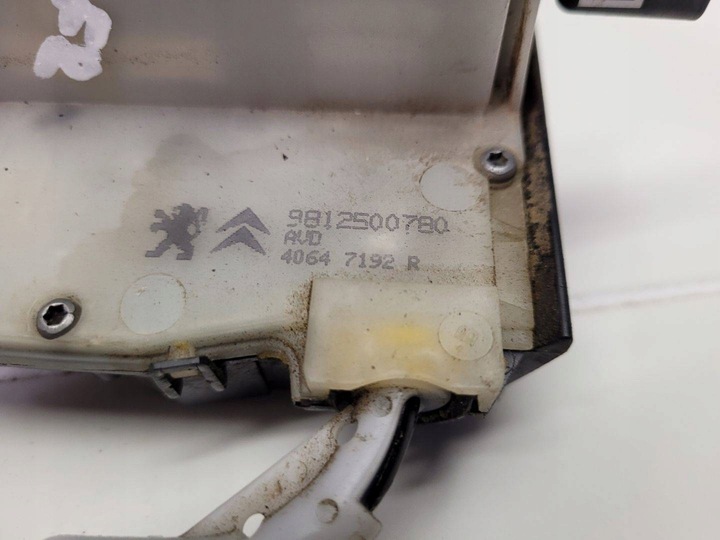 фото №9, Замок дверь перед правая сторона peugeot 208 2015 9812500780