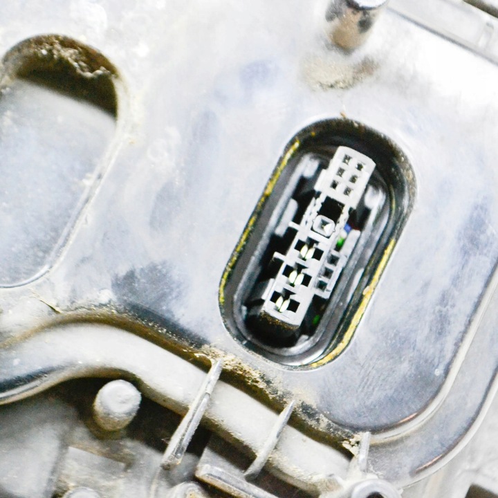 фото №8, Audi a8 s8 d3 4e 2003 левая сторона лампа передняя