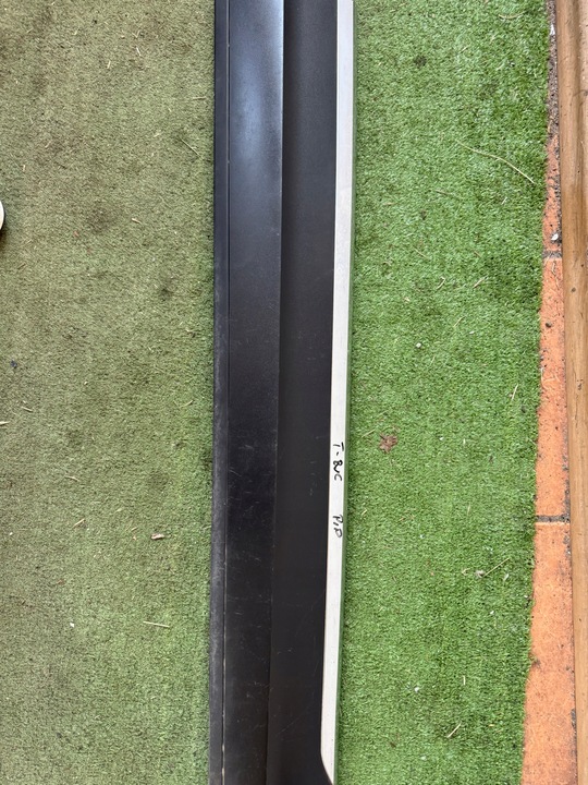 фото №1, Планка дверь передняя правая vw t-roc 2ga854940