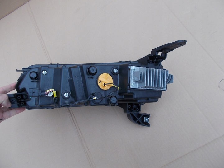 фото №9, Dacia spring лампа правая led верхняя