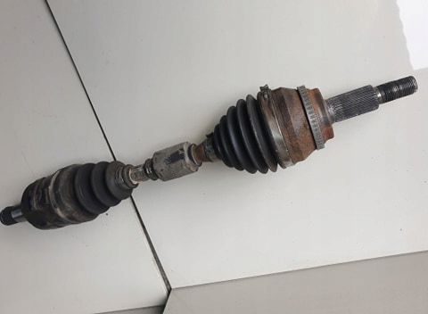 фото №1, Avensis t25 corolla vers 2.2 піввісь ліва euj104bp18