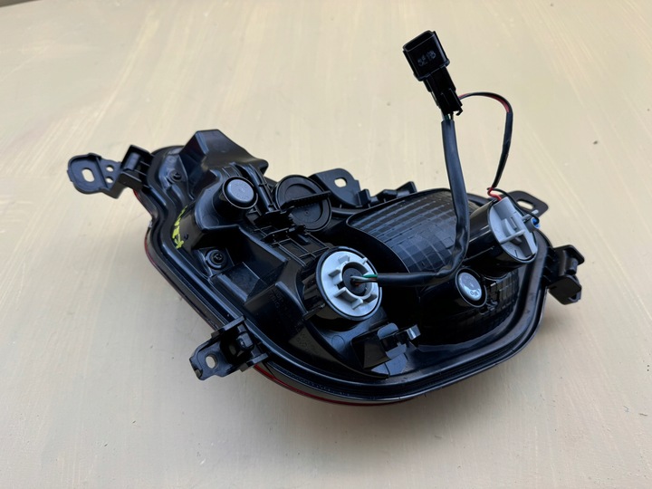 фото №13, Hyundai tucson iv 4 n-line 20r- лампа правый зад задняя правая