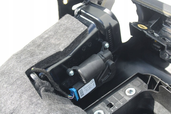 фото №14, Audi tt консоль панель раздаточная капот pulpit 8s2857001 8s2857001b 8s2857